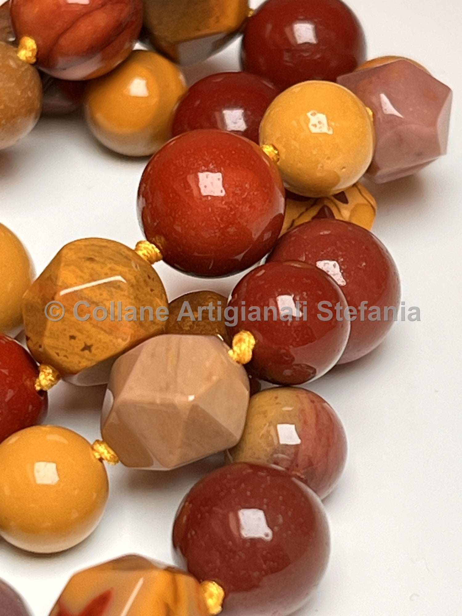 Collana con pietre dure di Mookaite di ottima qualità