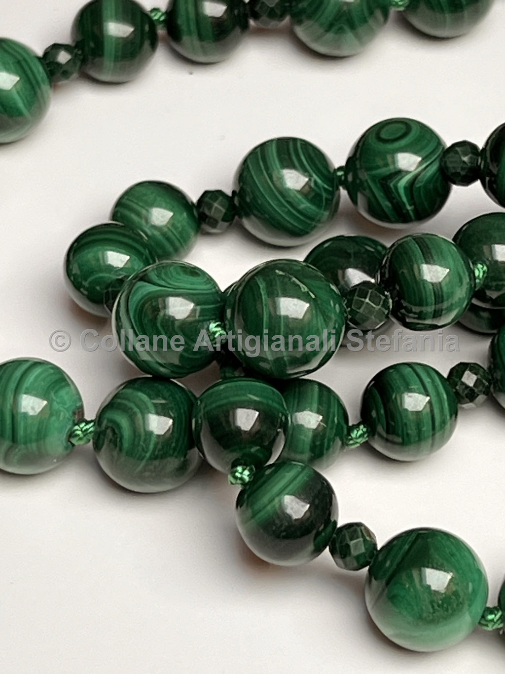 Collana con pietre dure di Malachite di eccellente qualità