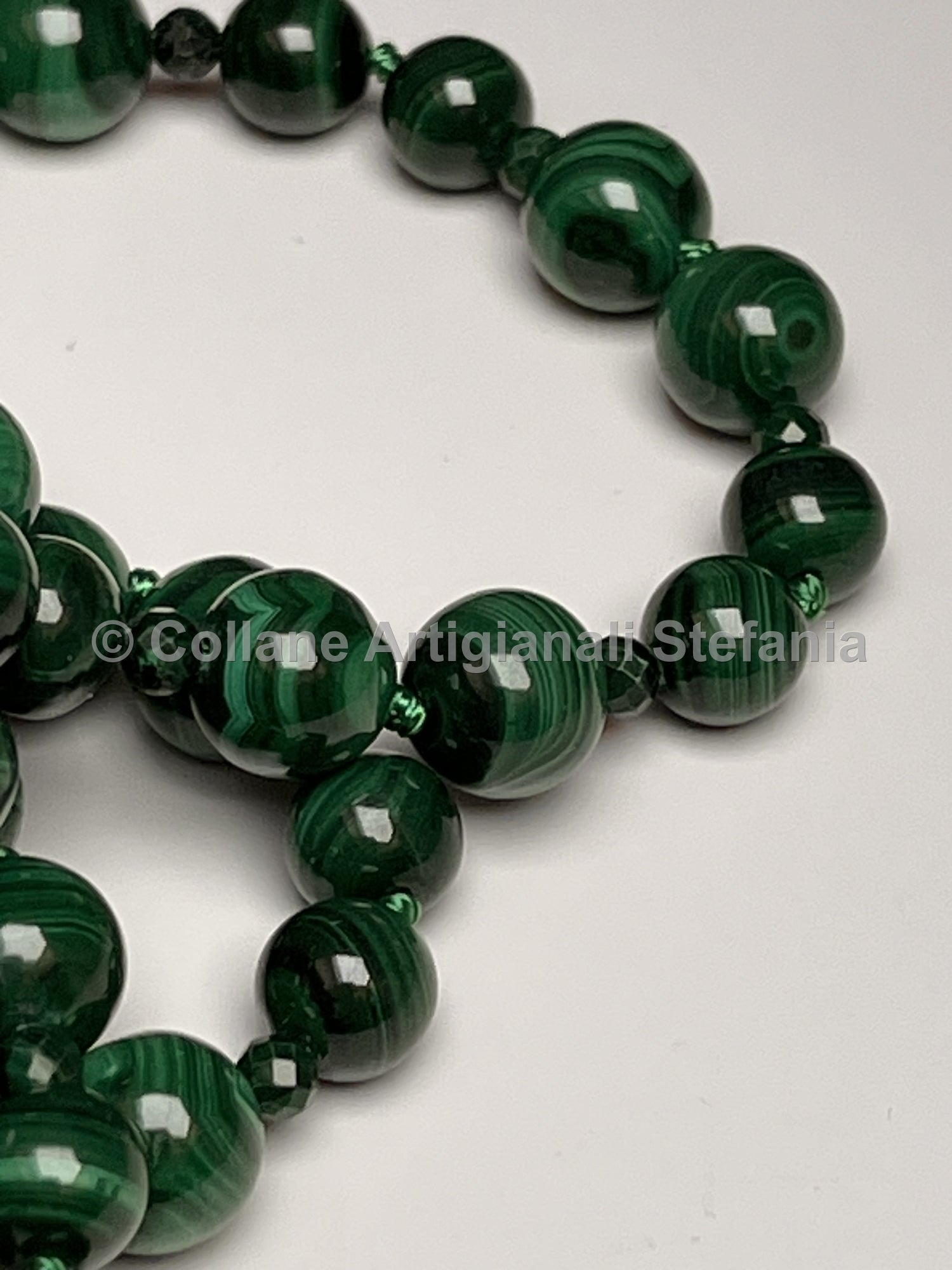 Collana con pietre dure di Malachite di eccellente qualità