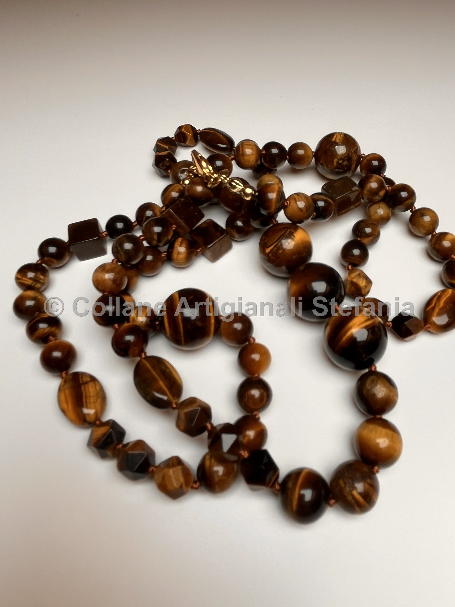 Collana con pietre dure di alta qualità di Occhio di Tigre.