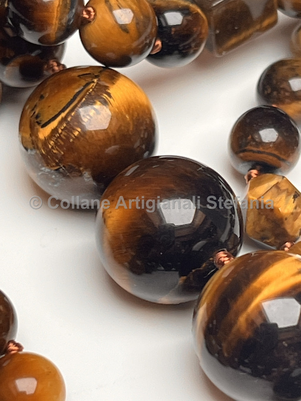 Collana con pietre dure di alta qualità di Occhio di Tigre.