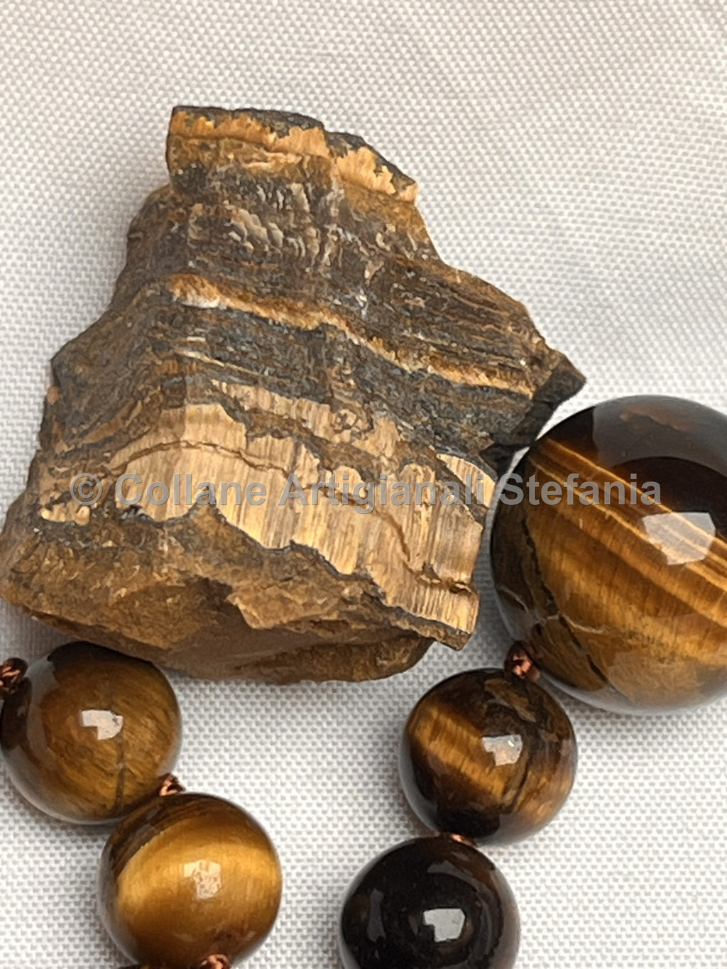 Collana con pietre dure di alta qualità di Occhio di Tigre.