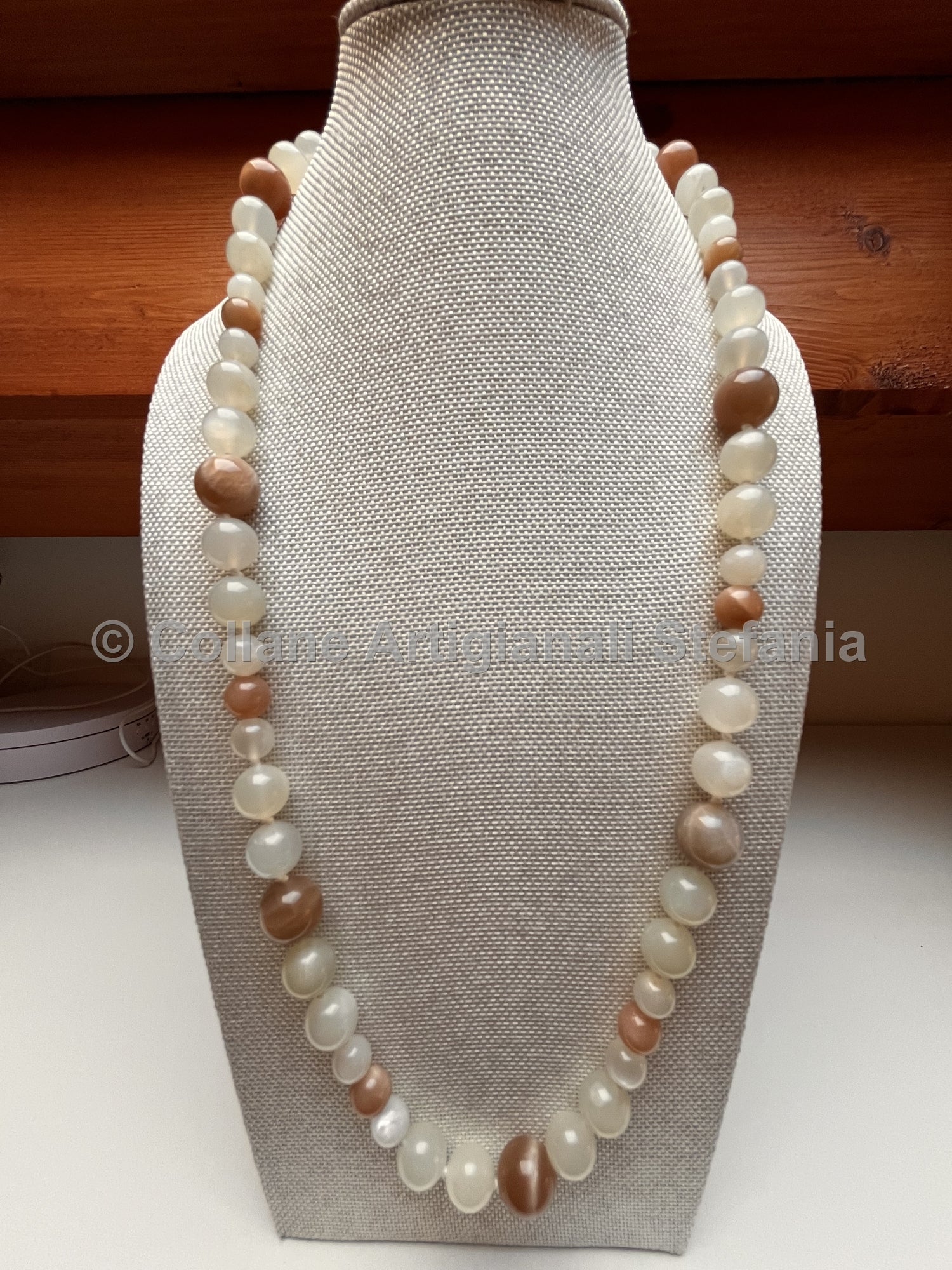 Collana con pietre dure di Pietra di Luna di ottima qualità