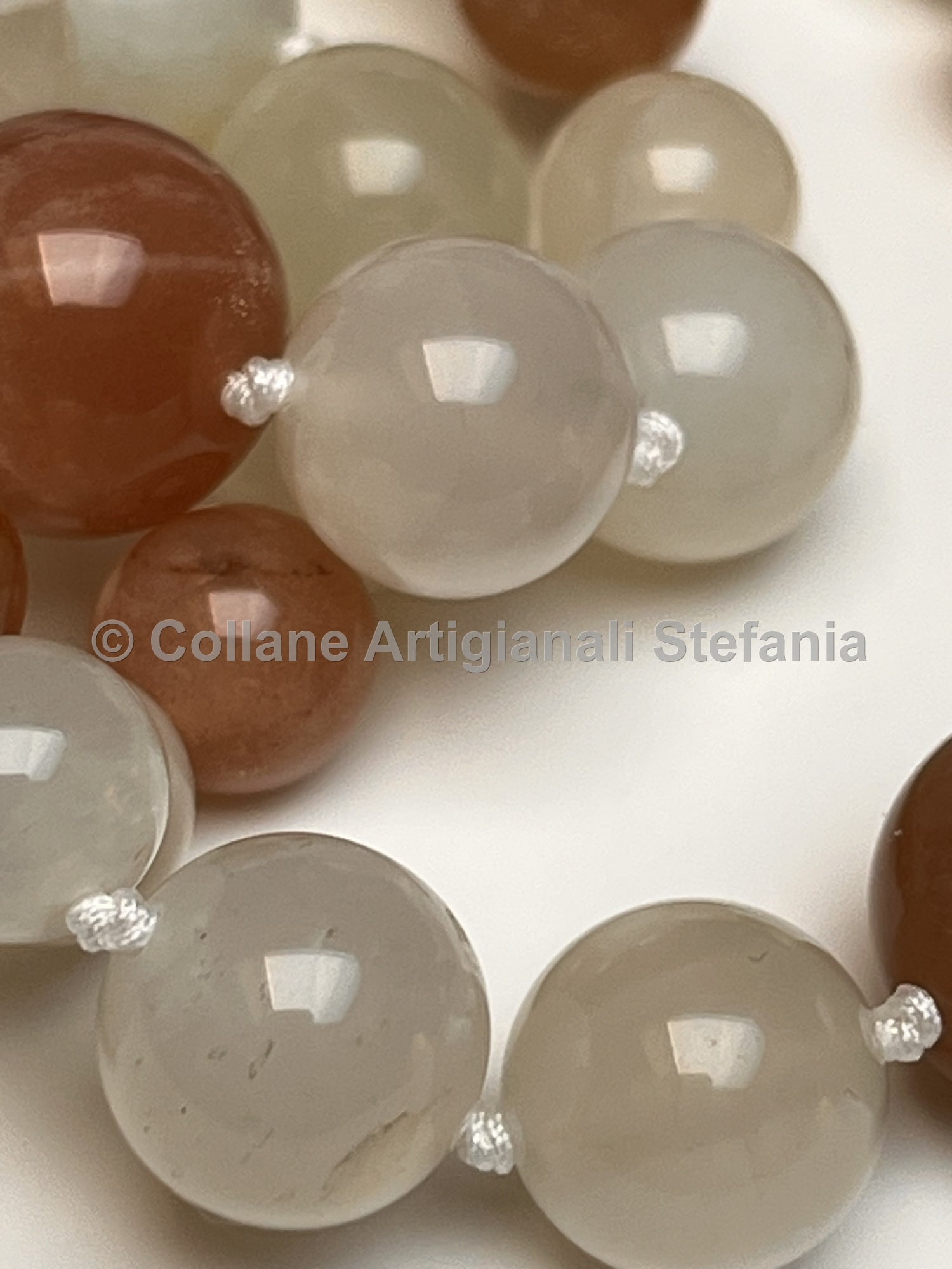 Collana con pietre dure di Pietra di Luna di ottima qualità