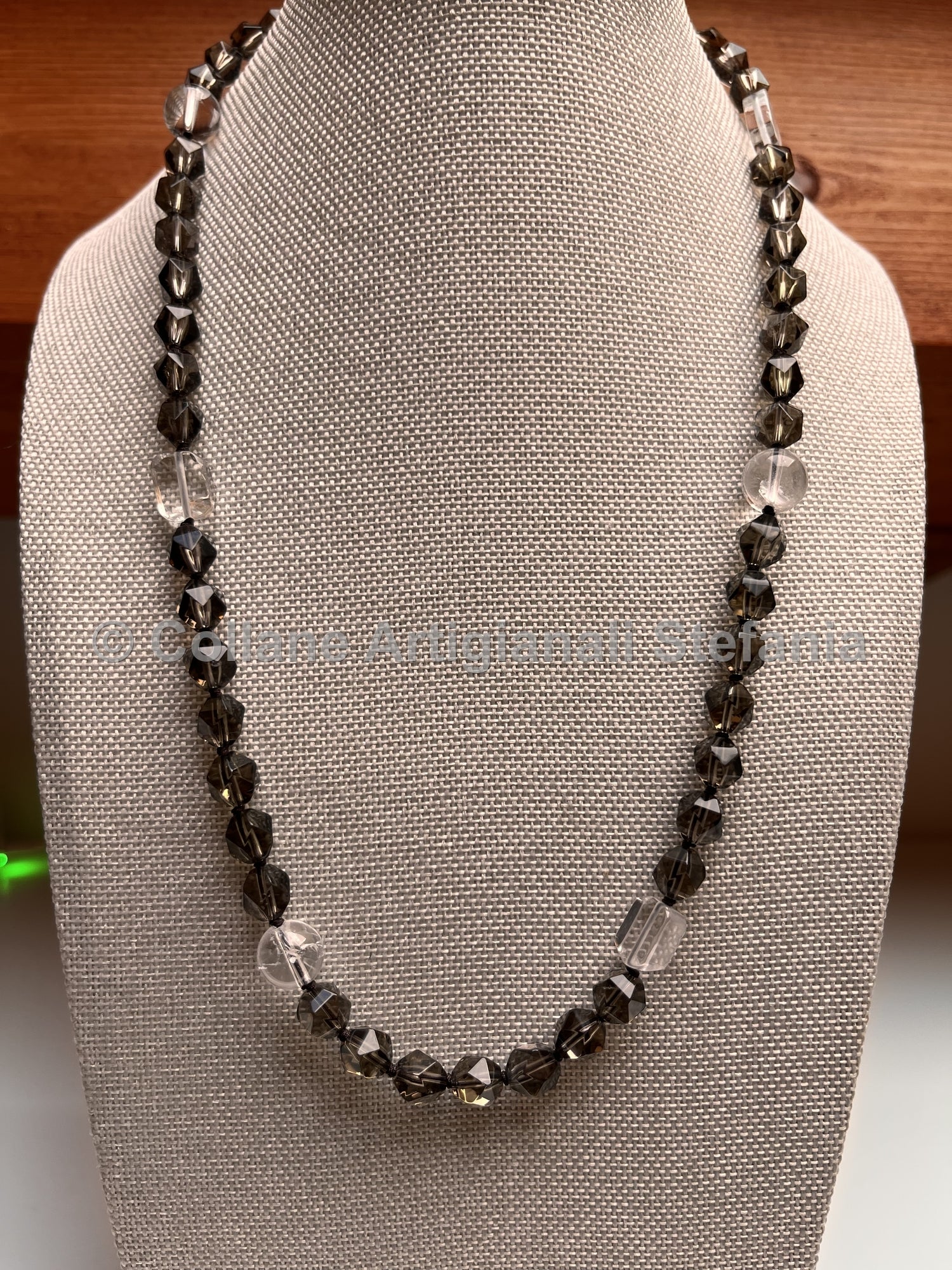 Collana con pietre dure di alta qualità di Quarzo Fumé