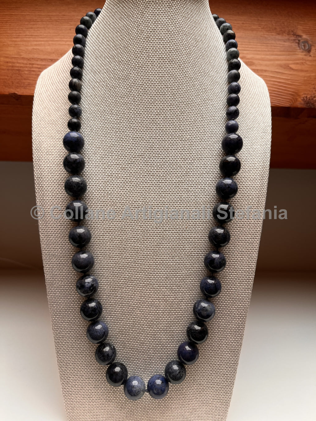 Collana con pietre dure di Diaspro blu di alta qualità