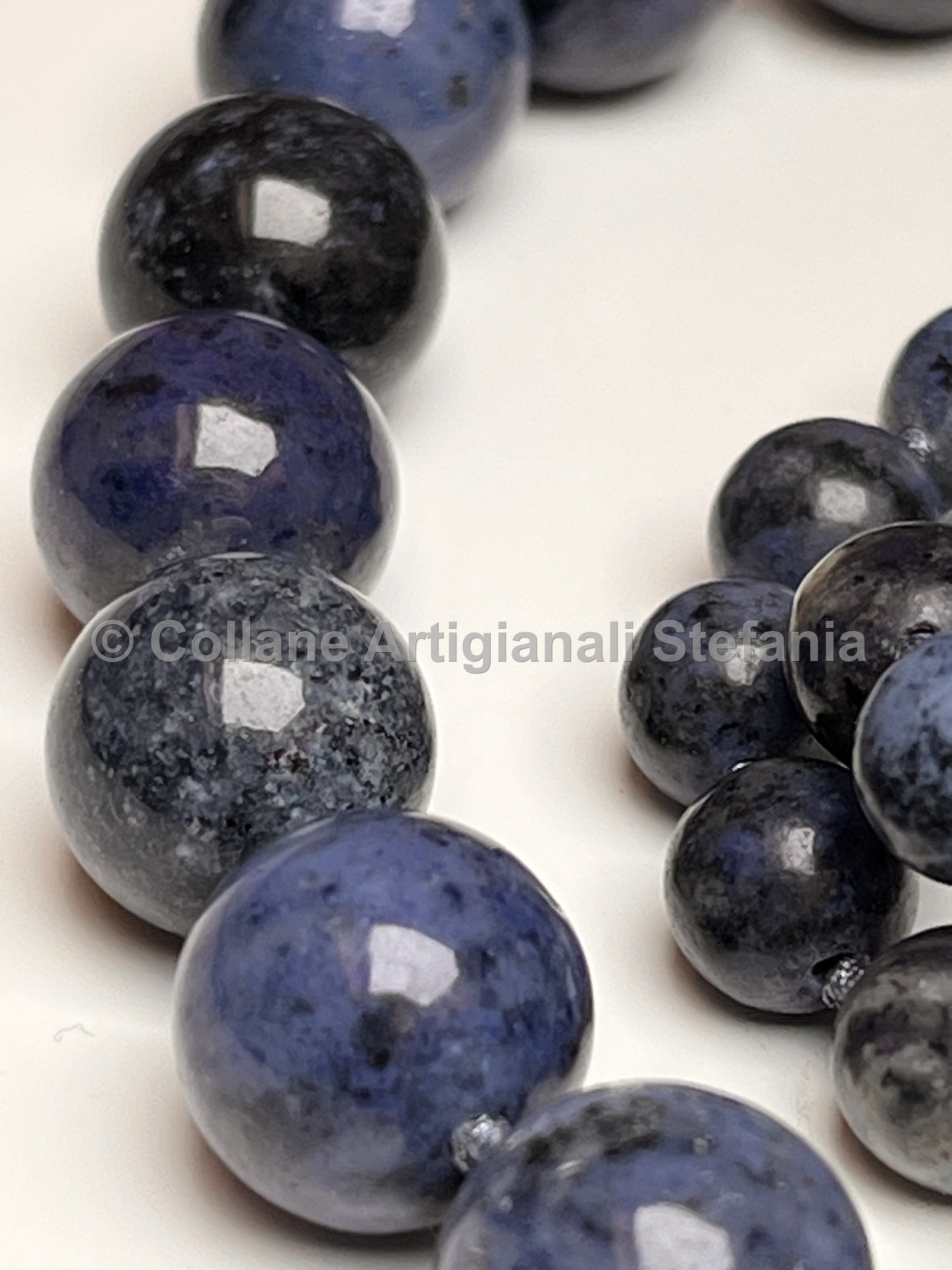 Collana con pietre dure di Diaspro blu di alta qualità