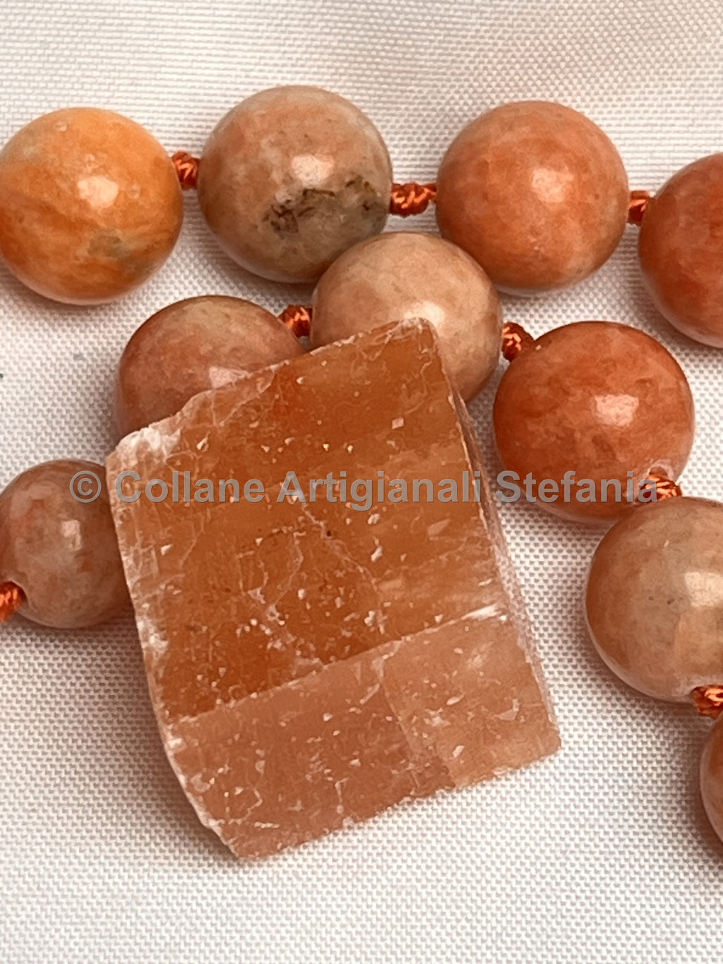 Collana con pietre dure di Calcite arancio