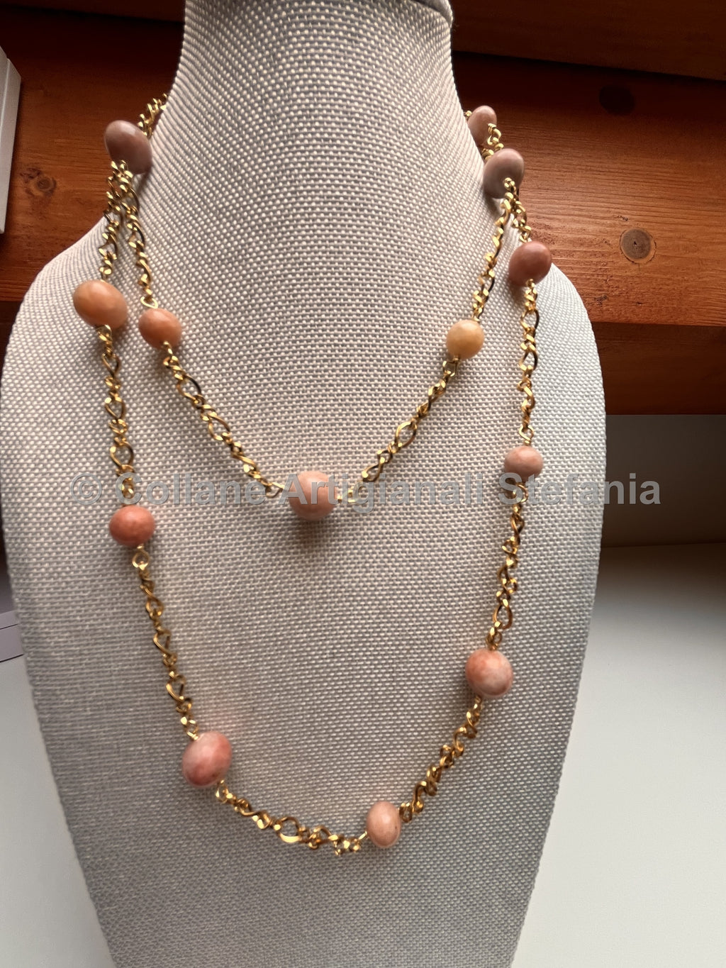 Collana con pietre dure di Calcite arancio.
