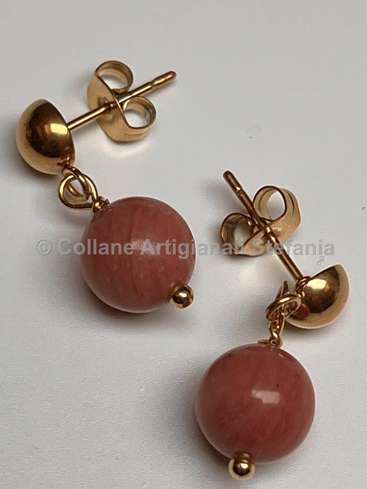 Collana e orecchini con pietre dure di Rodonite di qualità.