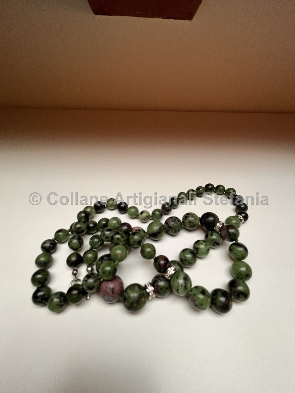 Collana con pietre dure di Anyolite (Ruby Zoisite)