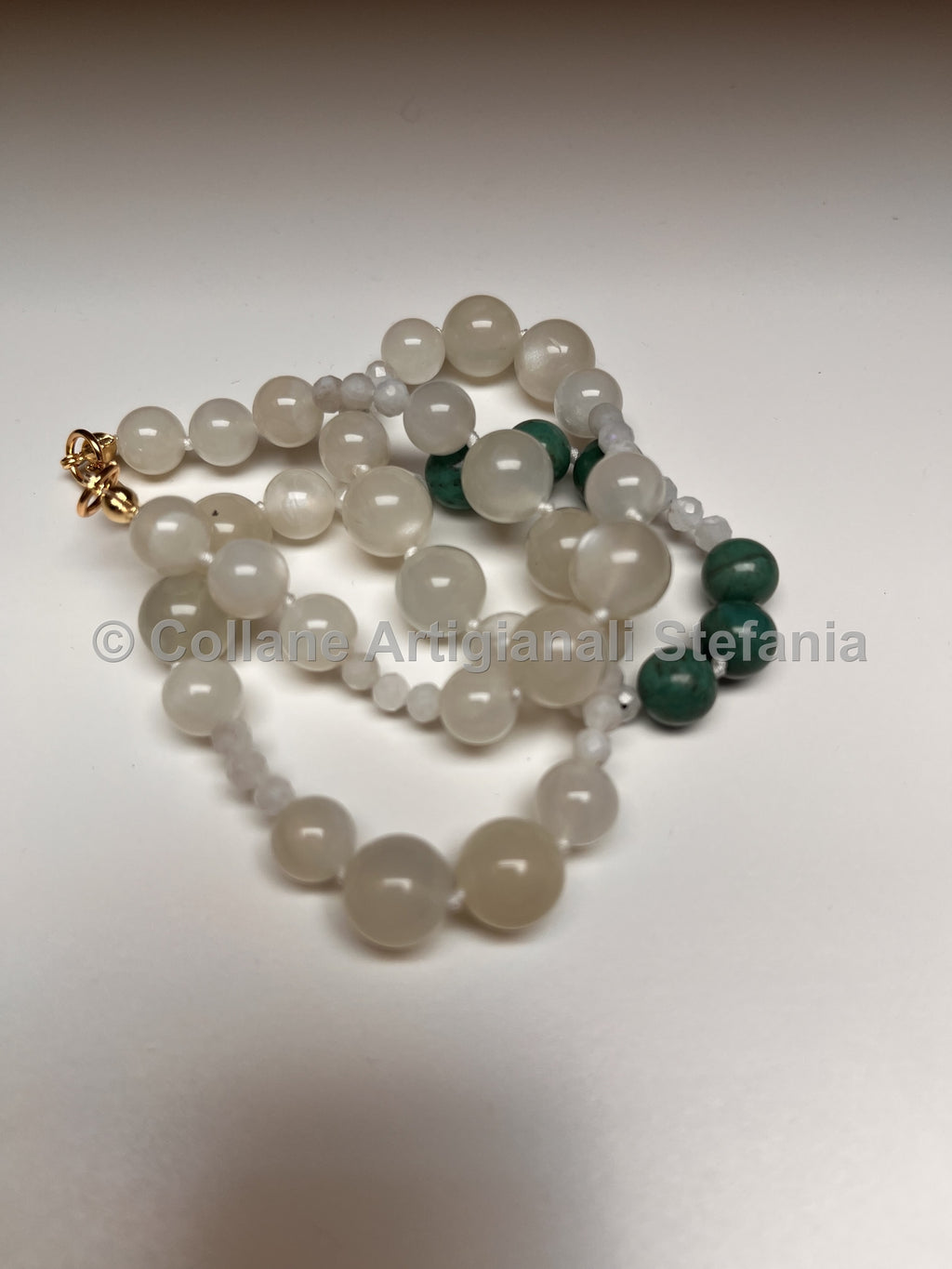 Collana con pietre dure di Pietra di Luna e Turchese naturale.