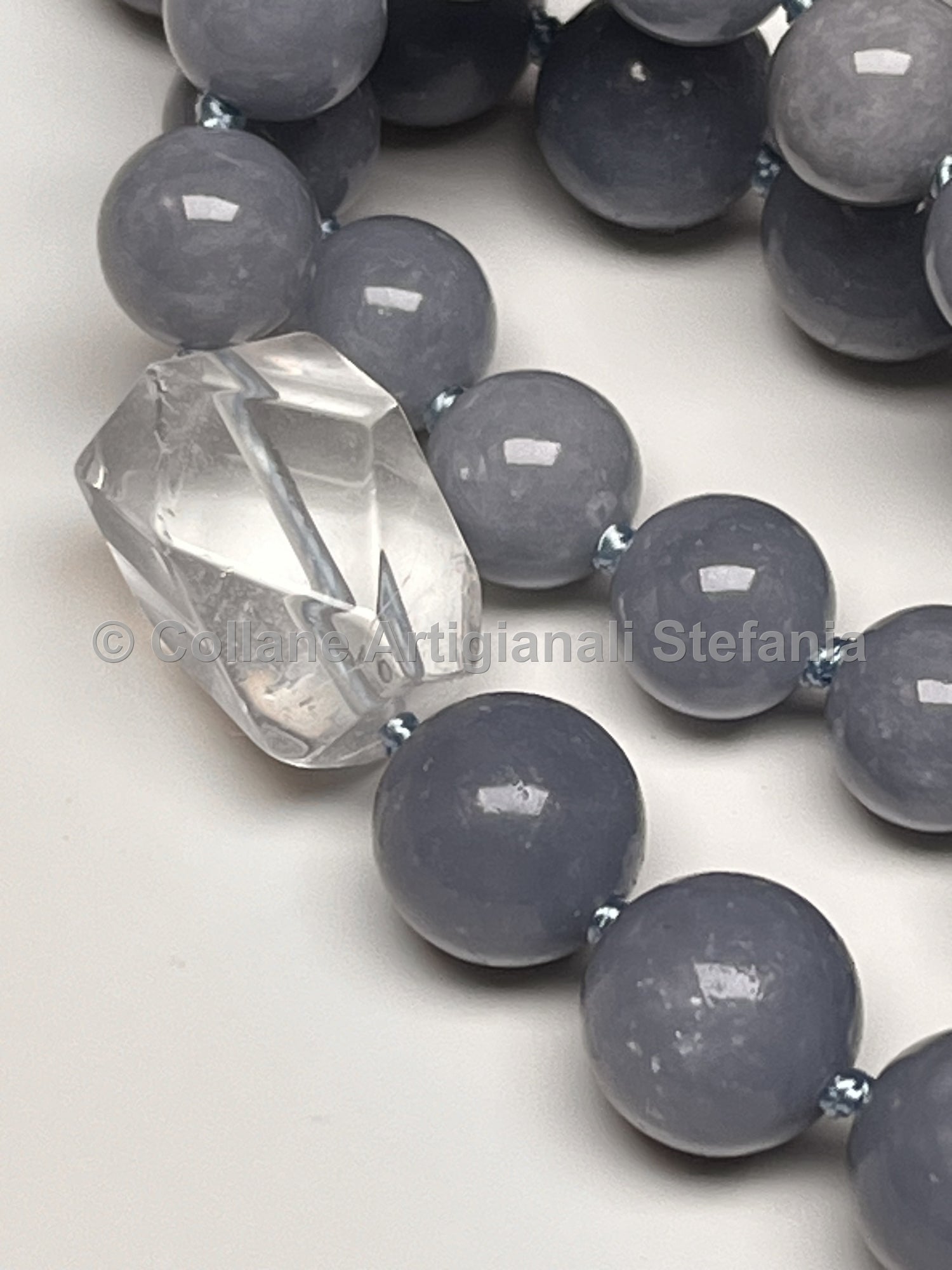 Collana con pietre dure di alta qualità di Angelite