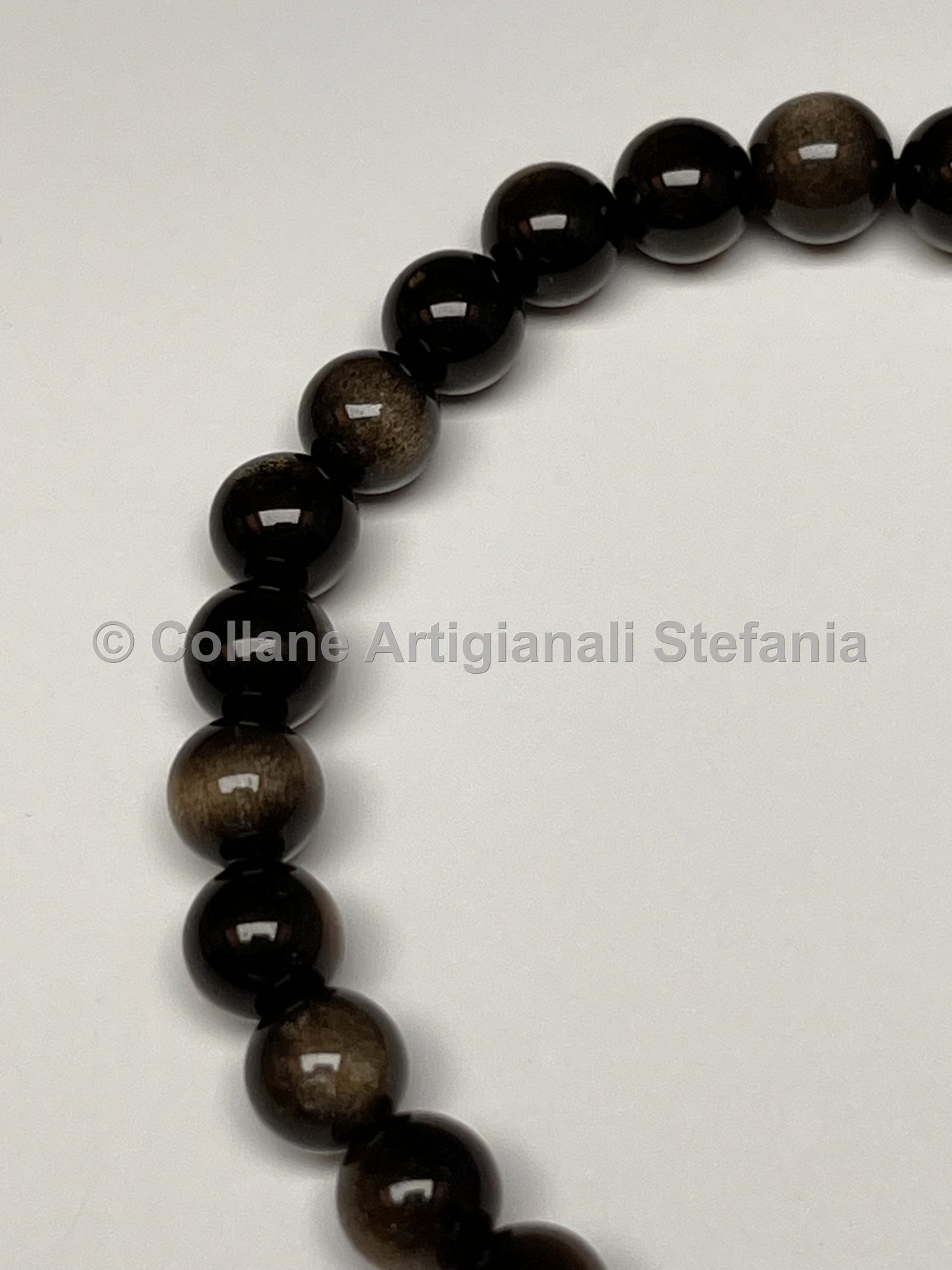 Braccialetti elastici con pietre dure naturali.