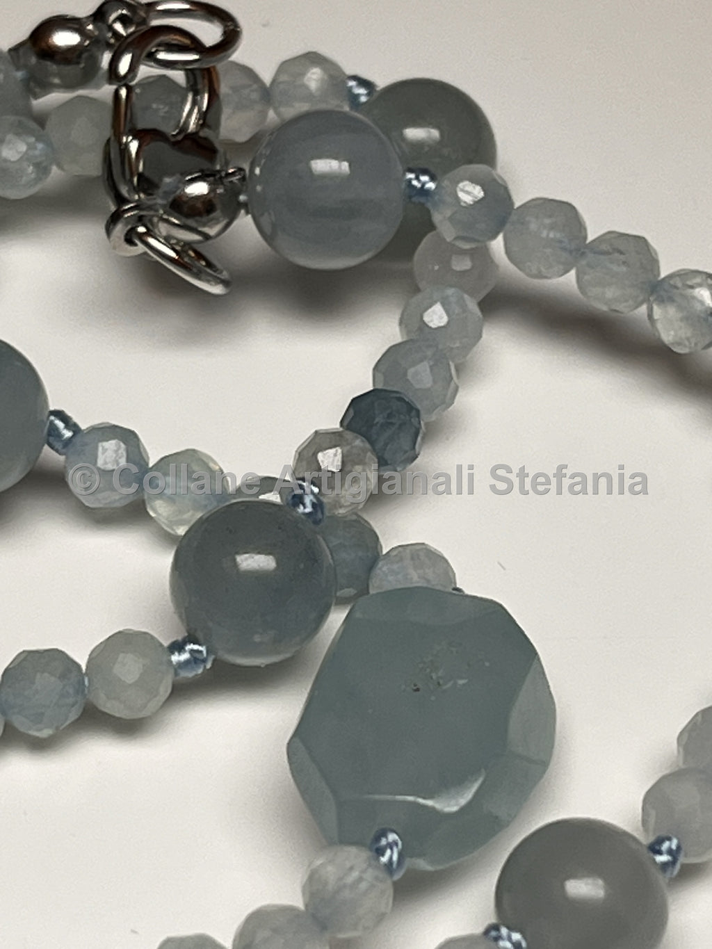 Collana con pietre dure di eccellente qualità di Acquamarina.