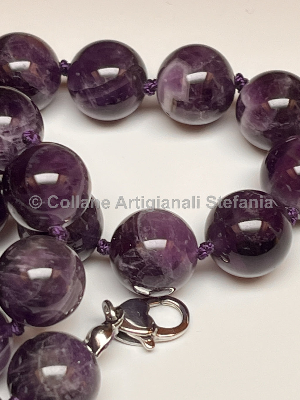 Collana con pietre dure di Ametista di ottima qualità.