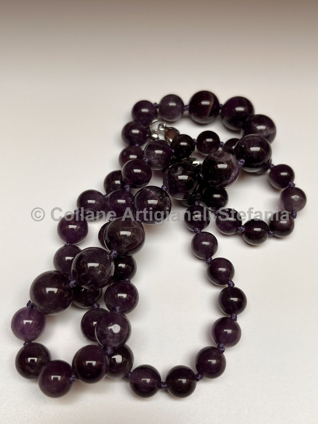 Collana con pietre dure di Ametista di ottima qualità.