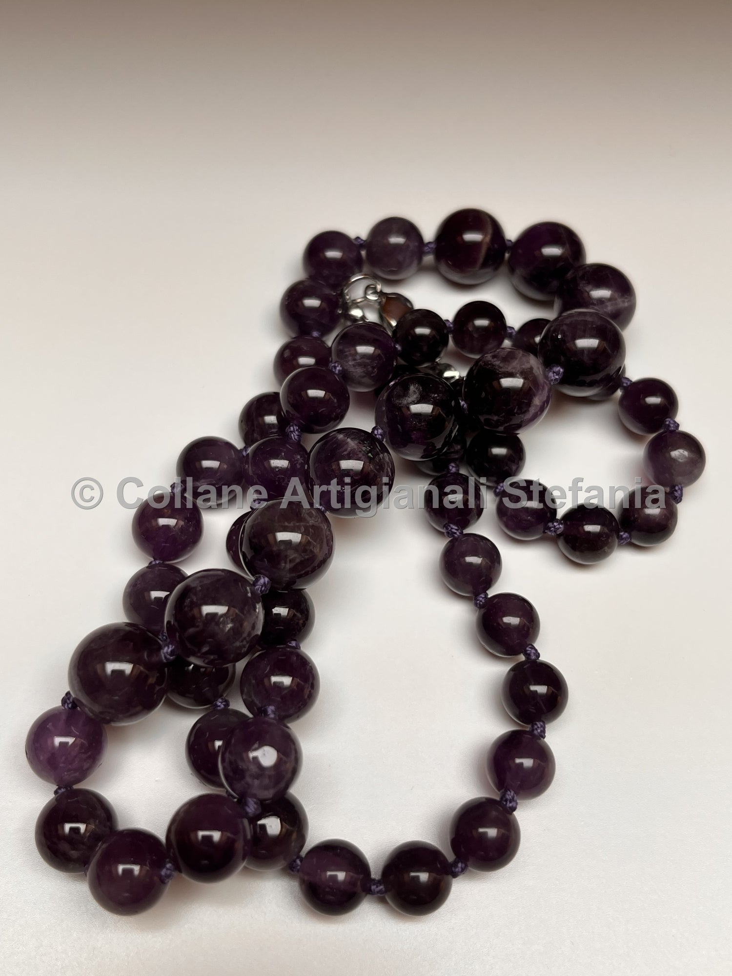 Collana con pietre dure di Ametista di ottima qualità.
