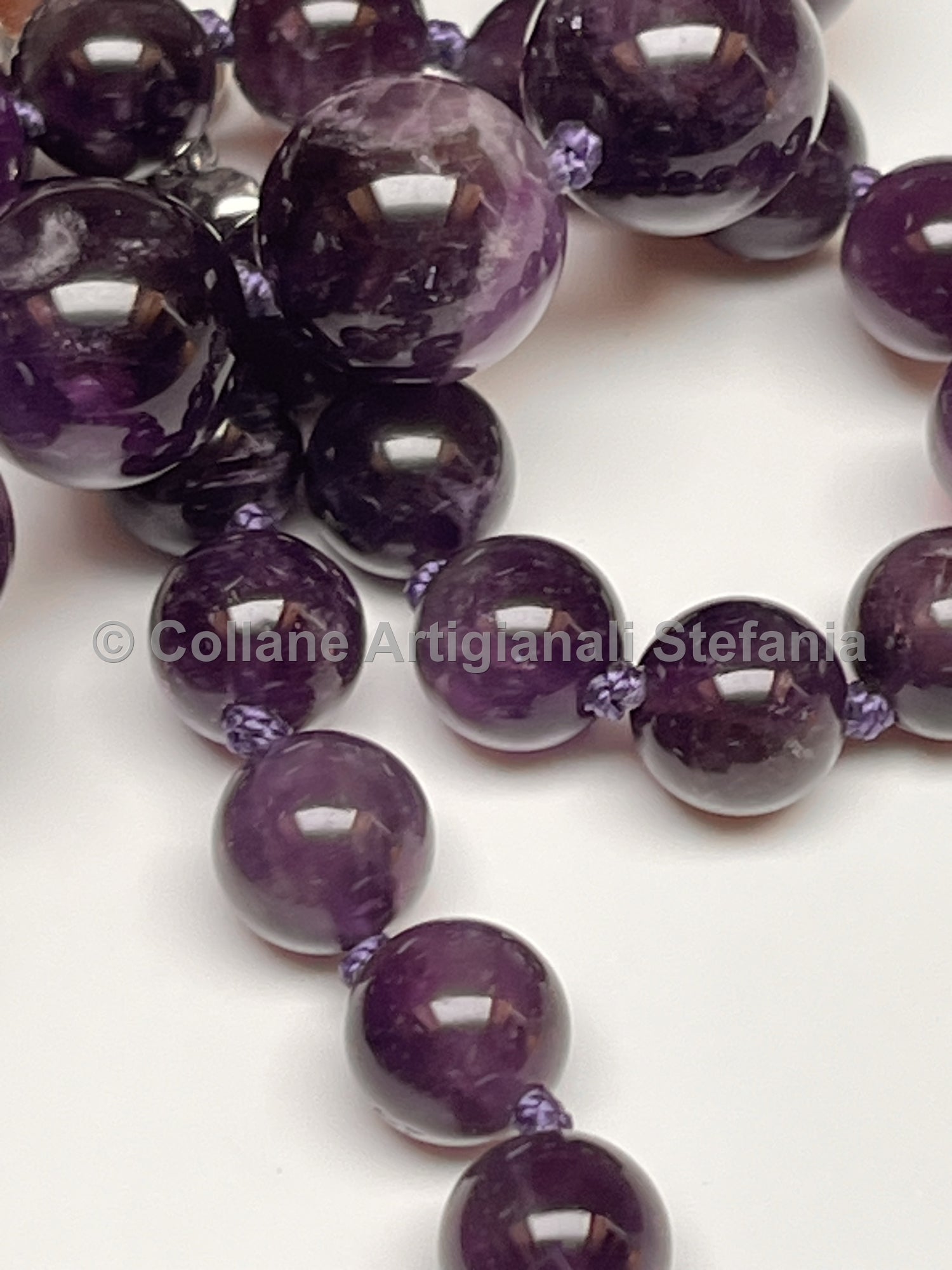Collana con pietre dure di Ametista di ottima qualità.