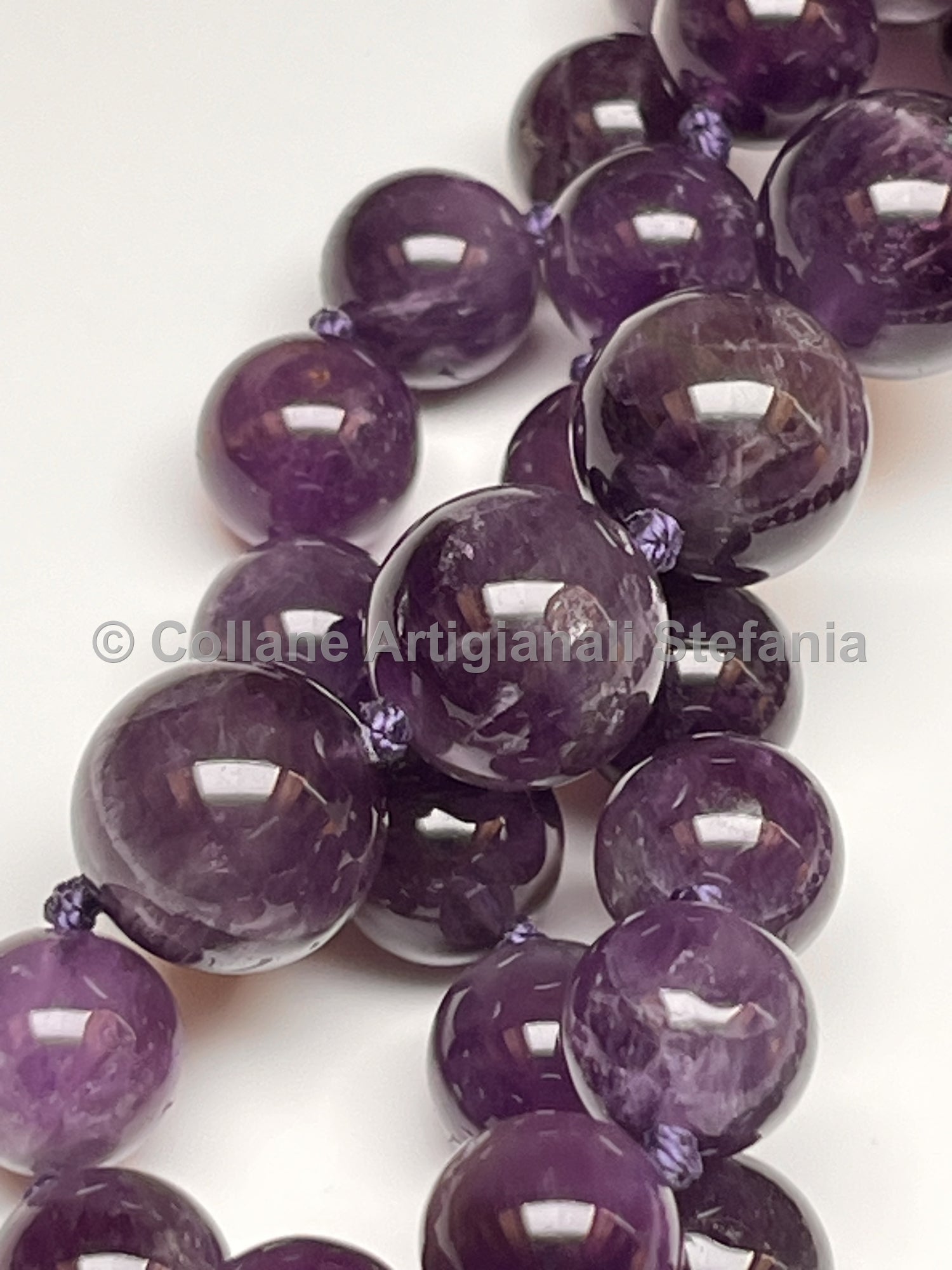 Collana con pietre dure di Ametista di ottima qualità.