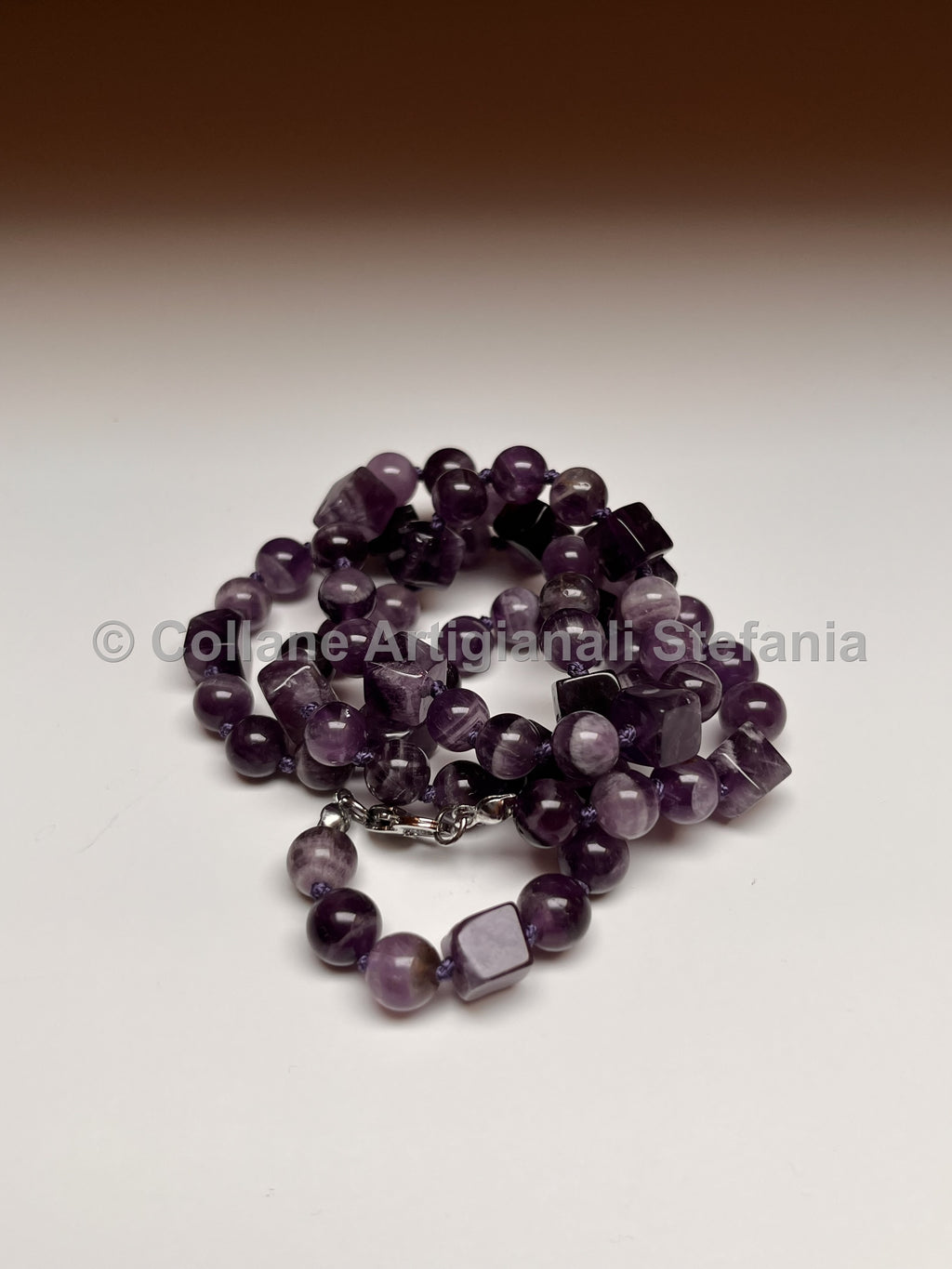 Collana con pietre dure di Ametista Chevron