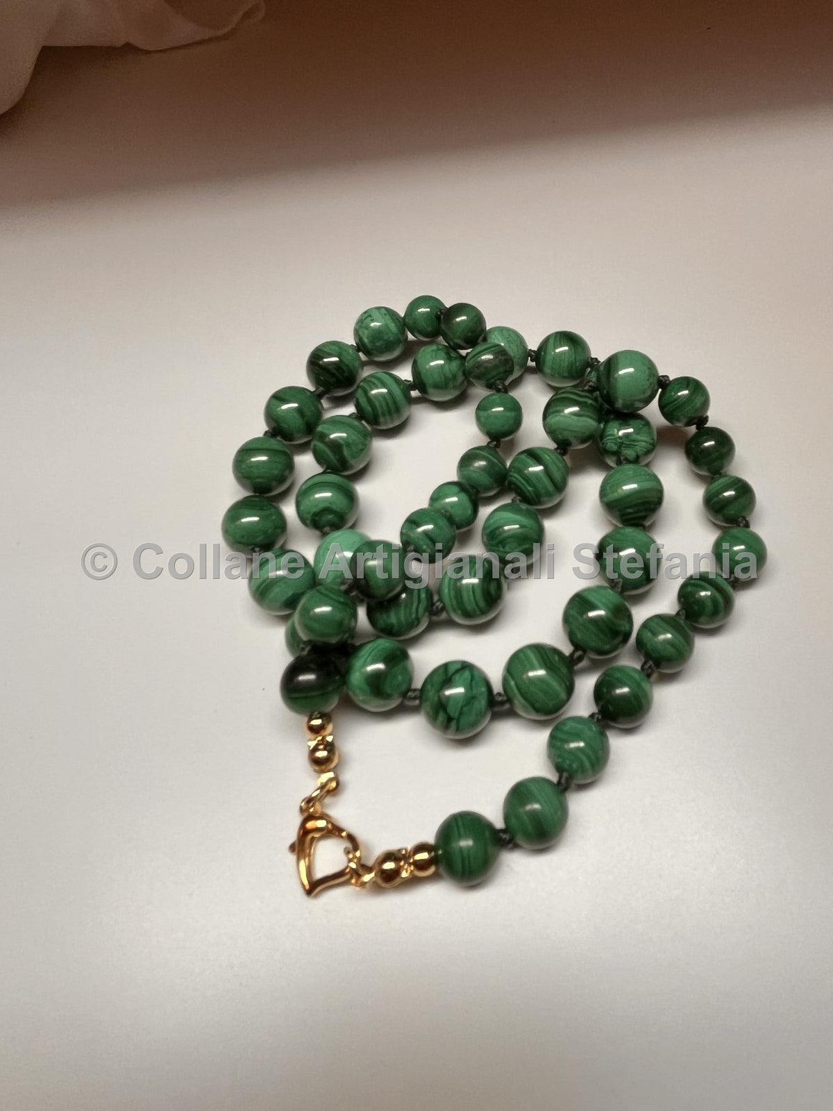Collana con pietre dure di Malachite di ottima qualità.