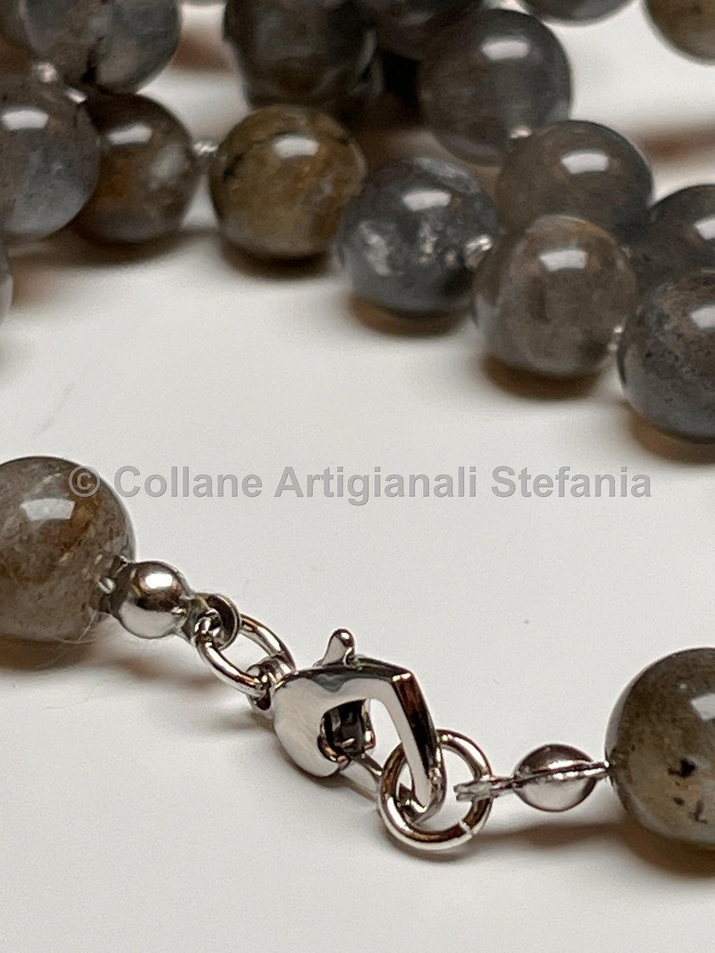 Collana con pietre dure di Pietra di Luna grigia