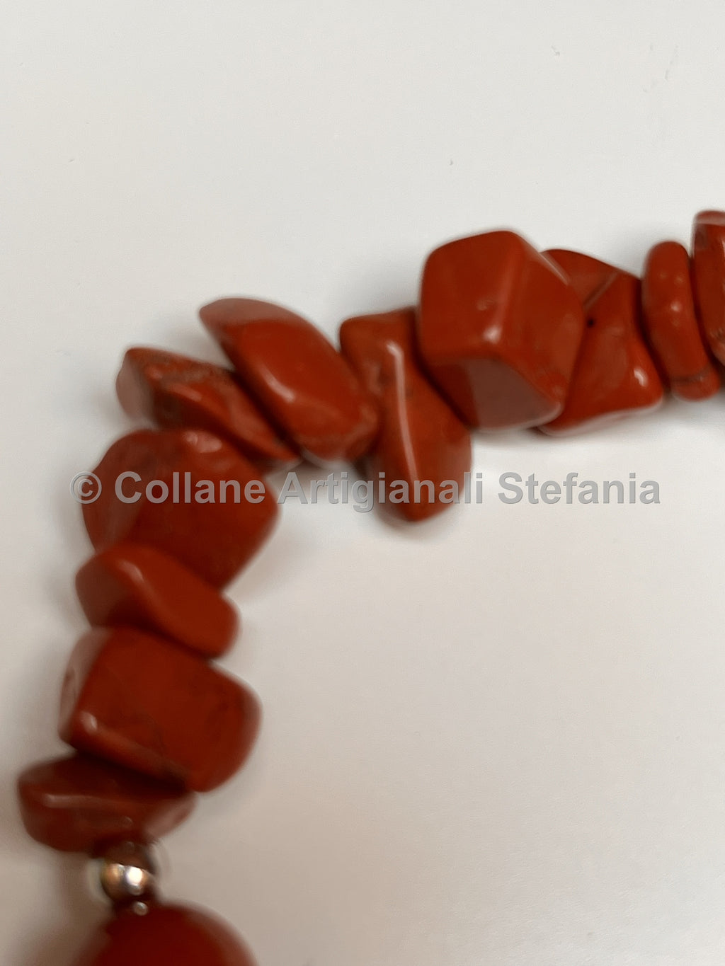 Braccialetto e orecchini con pietre dure di Diaspro rosso
