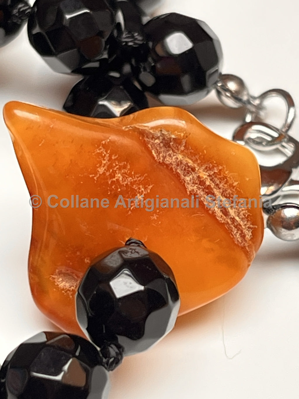 Collana con pietre dure di Onice e Ambra