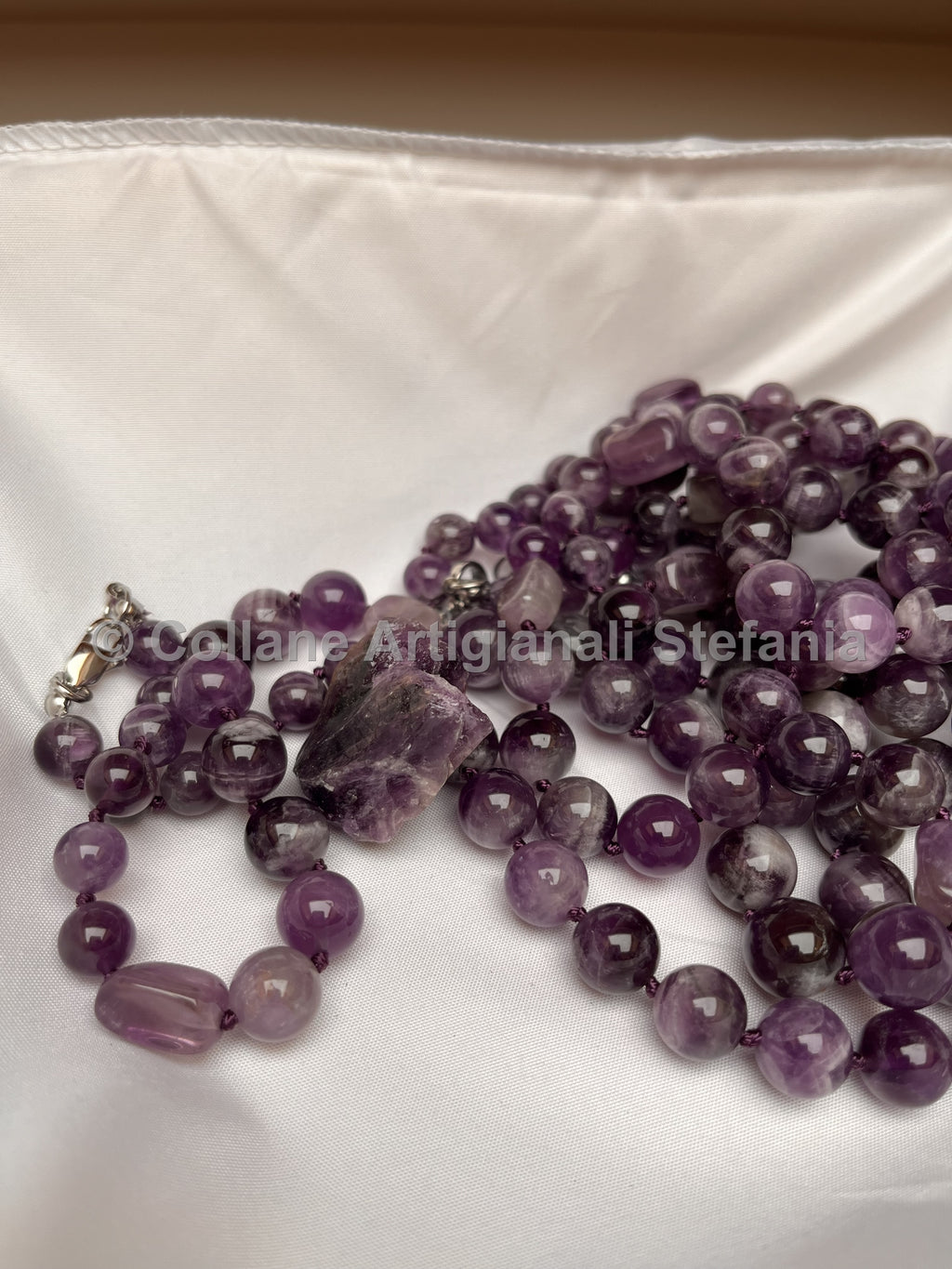 Collana con pietre dure di Ametista Chevron di ottima qualità