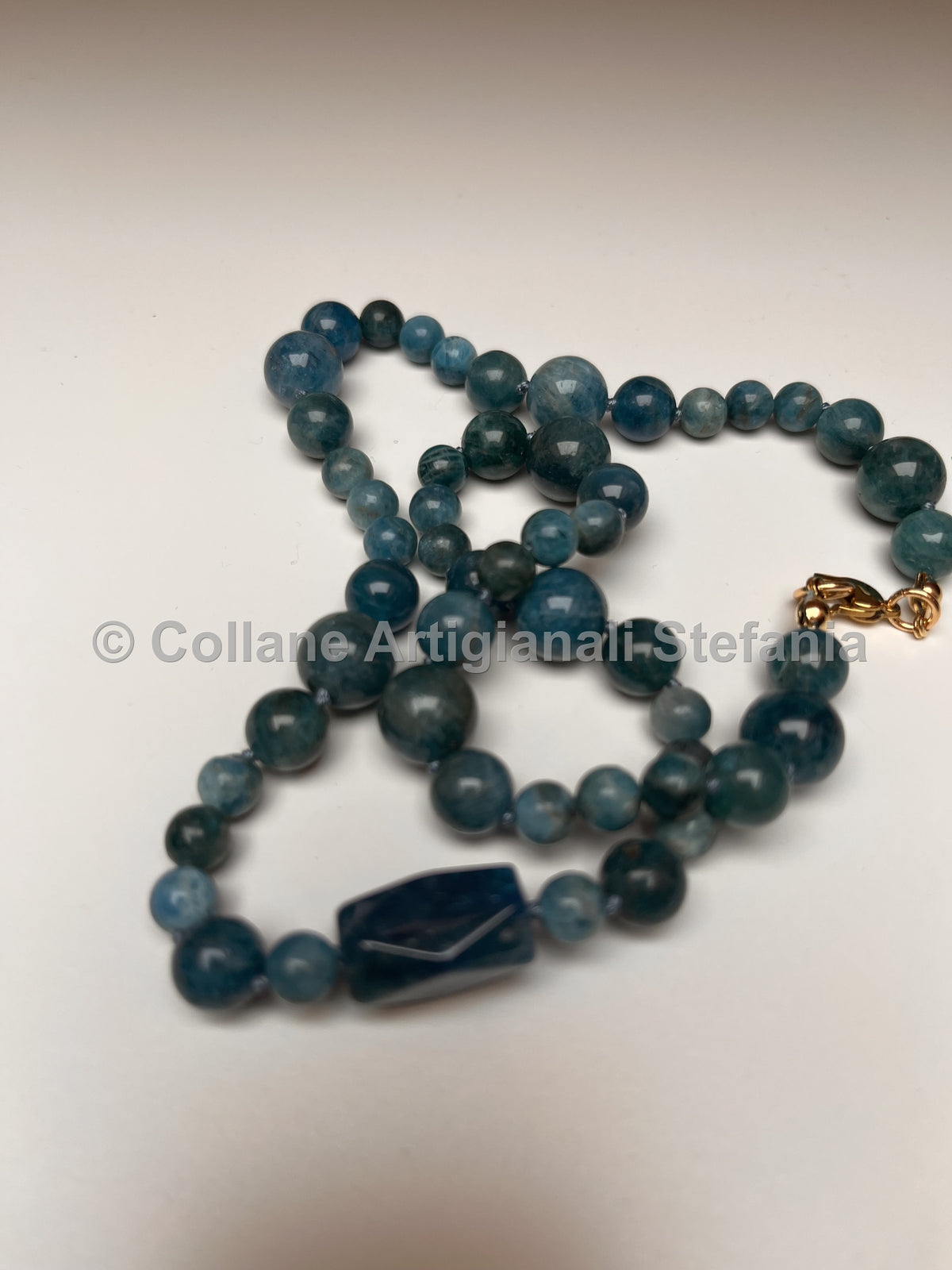 Collana con pietre dure di Apatite di alta qualità