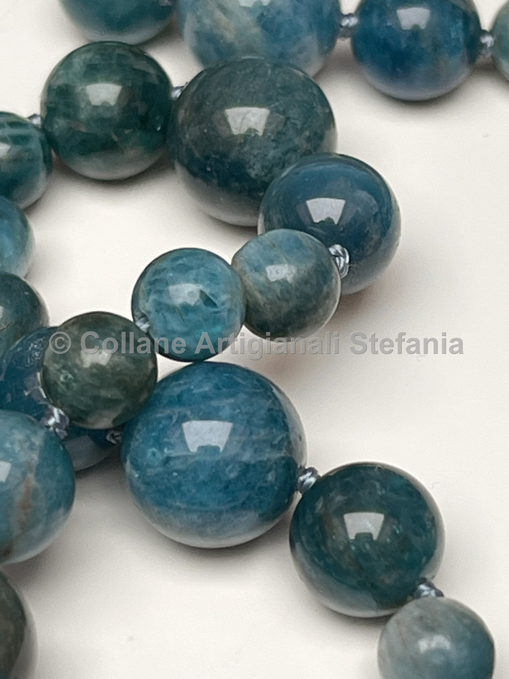 Collana con pietre dure di Apatite di alta qualità