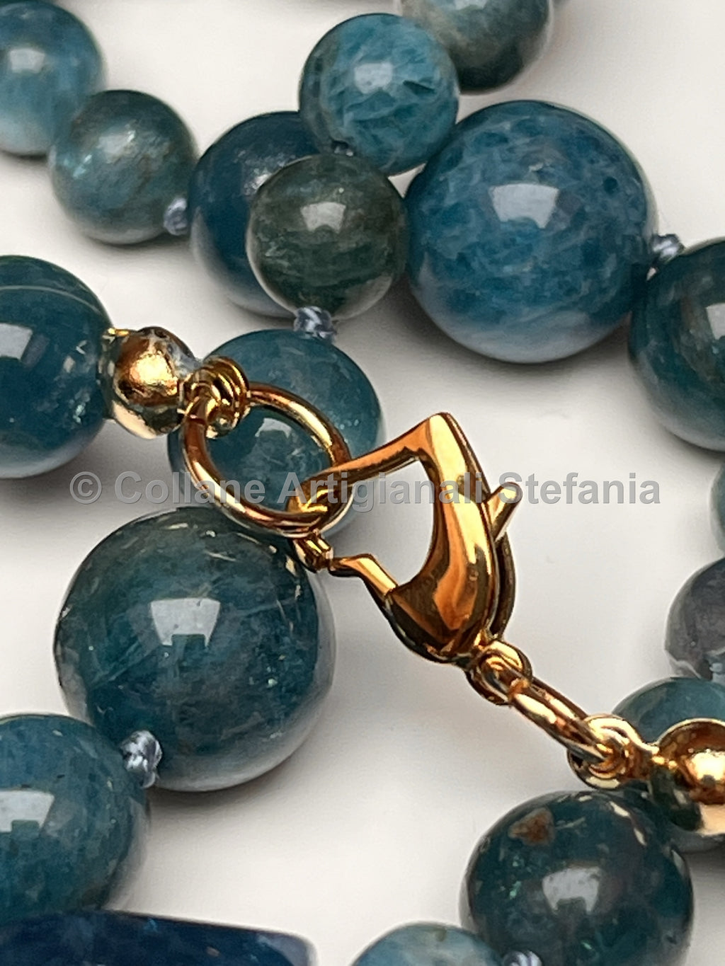 Collana con pietre dure di Apatite di alta qualità