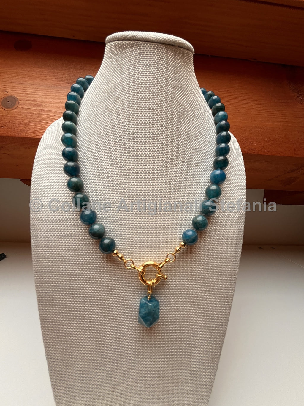 Collana con pietre dure di Apatite di alta qualità
