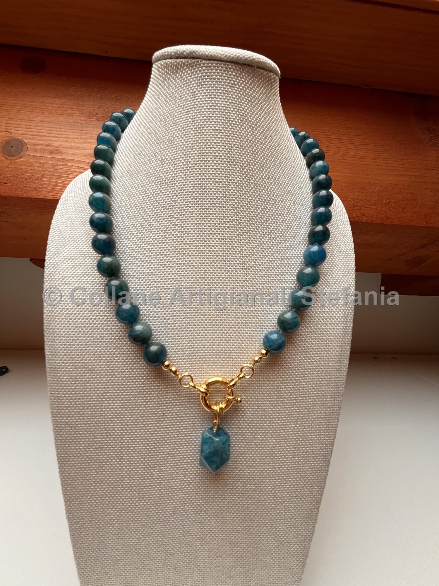 Collana con pietre dure di Apatite di alta qualità