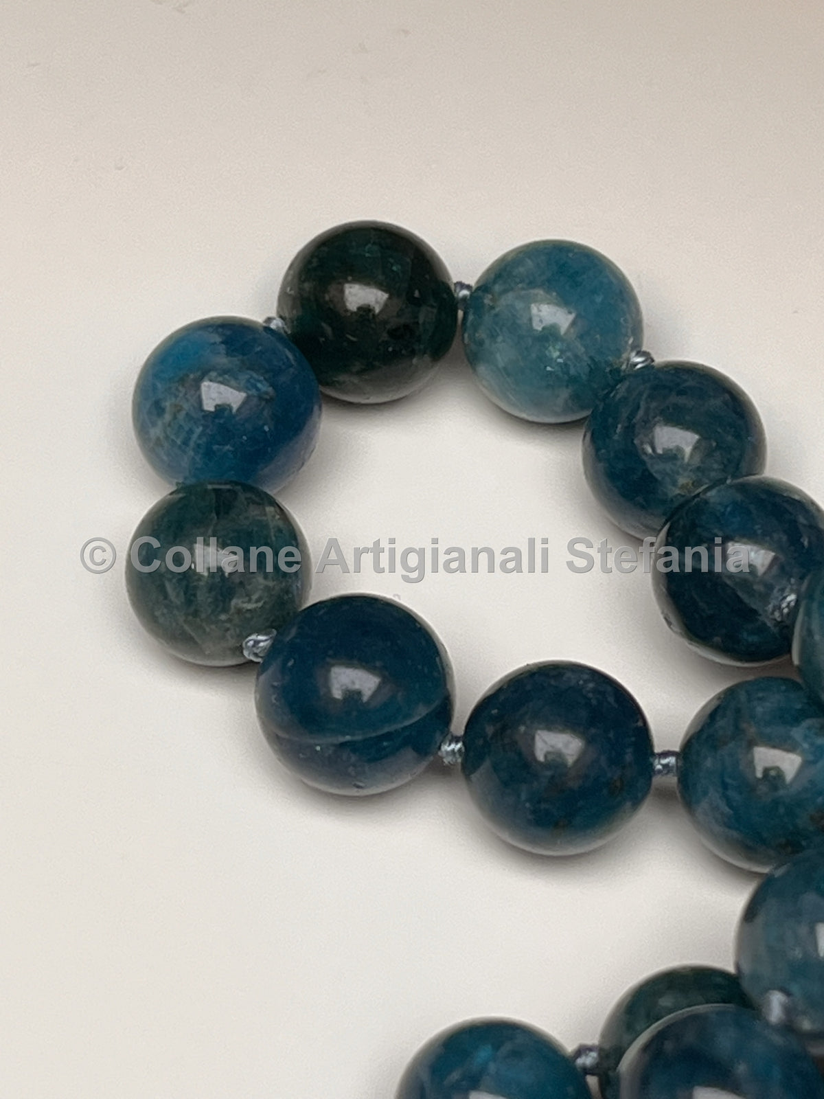 Collana con pietre dure di Apatite di alta qualità