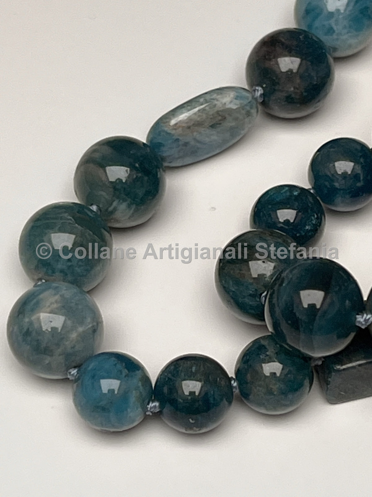 Collana con pietre dure di alta qualità di Apatite