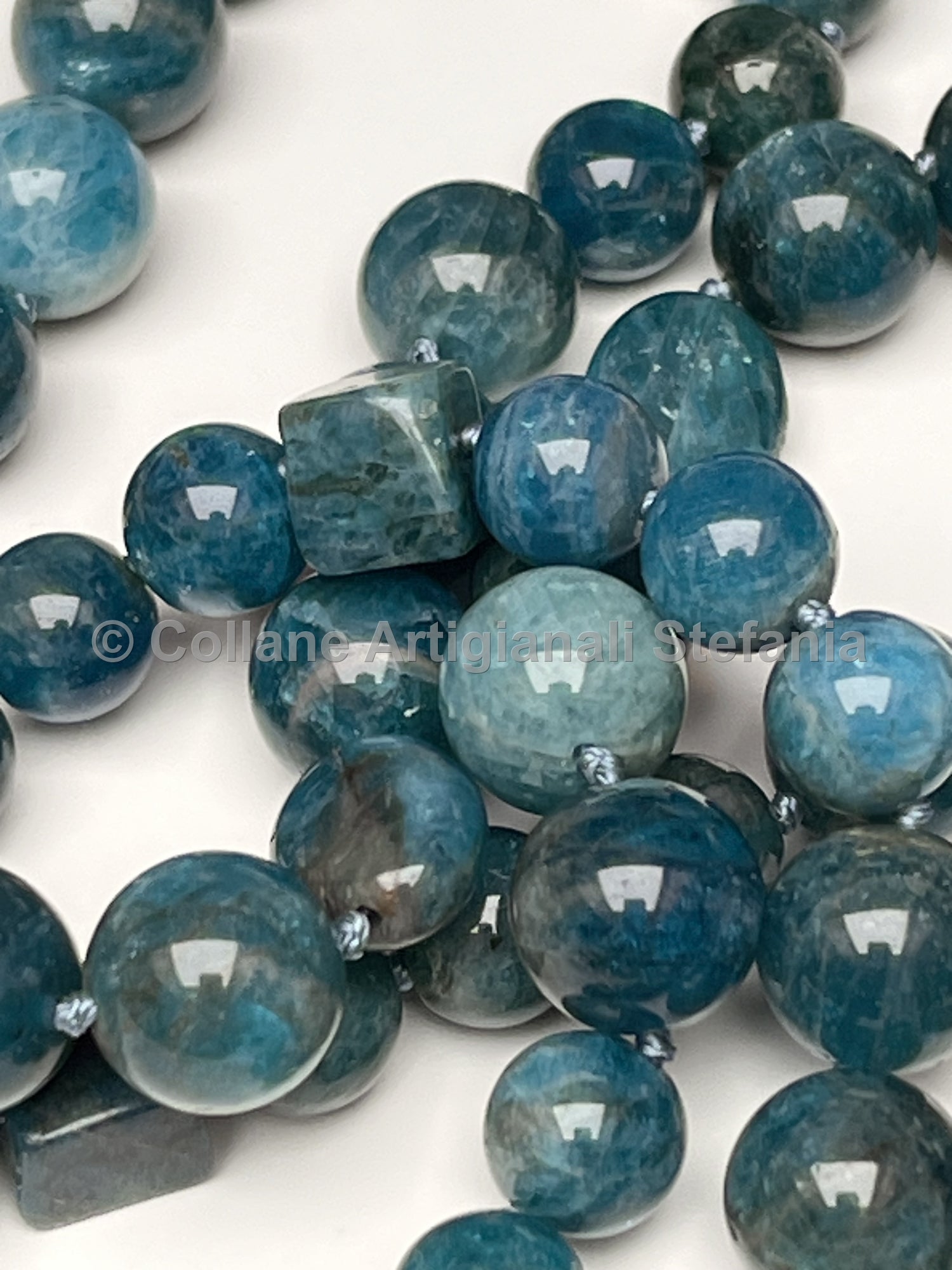 Collana con pietre dure di alta qualità di Apatite