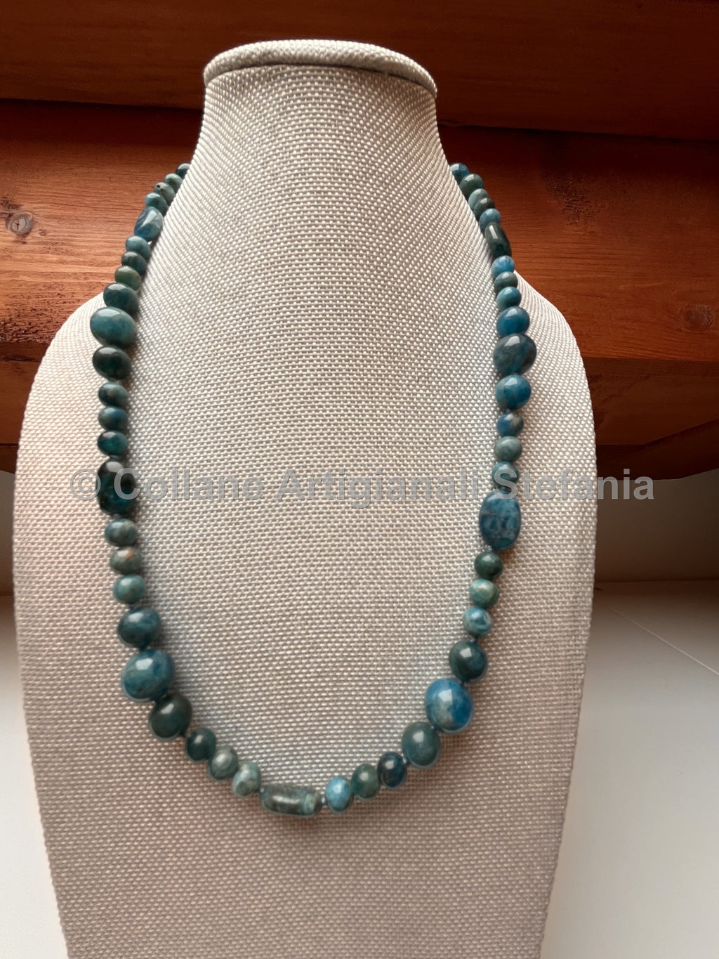 Collana con pietre dure di Apatite di alta qualità