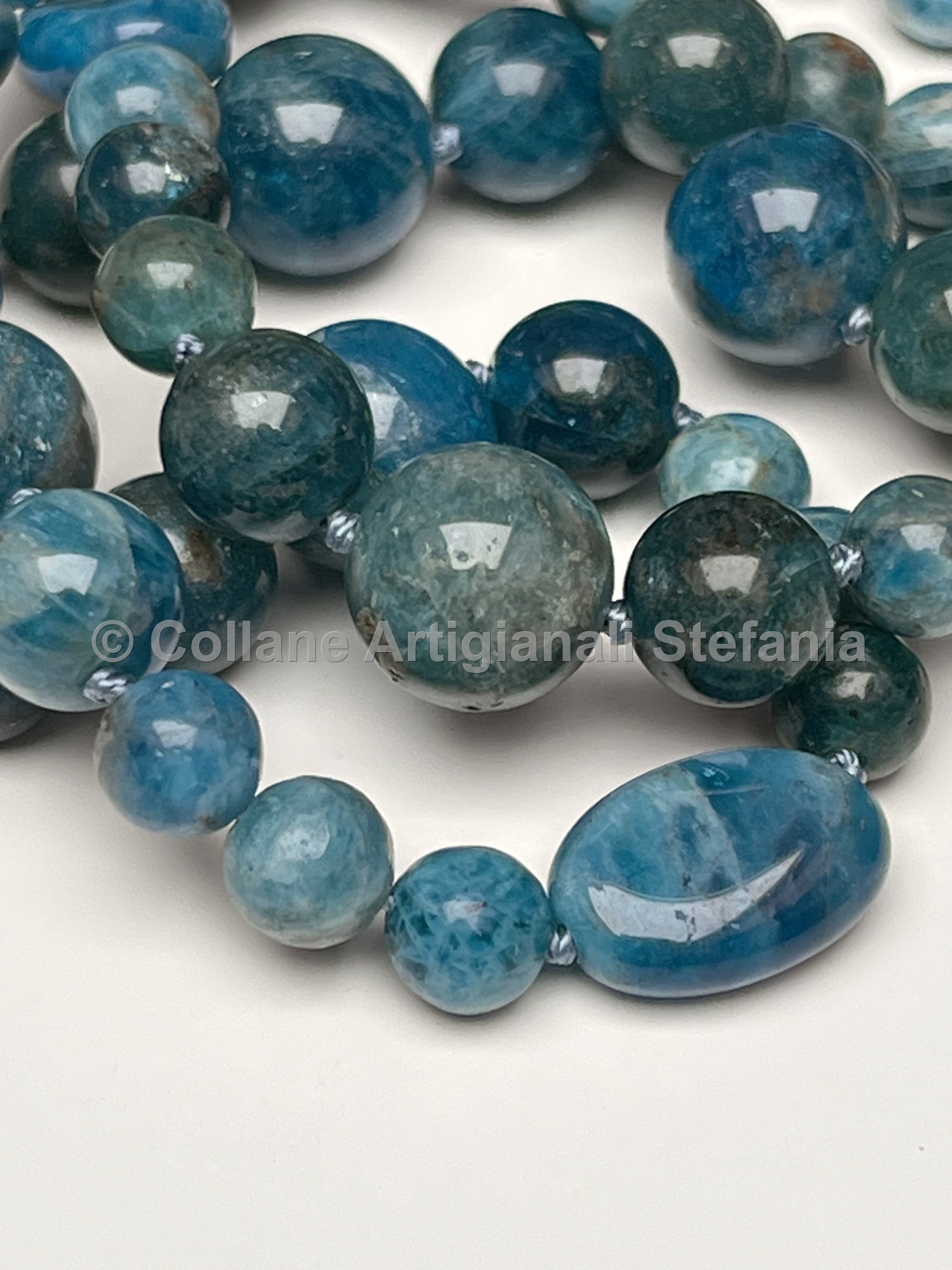 Collana con pietre dure di Apatite di alta qualità