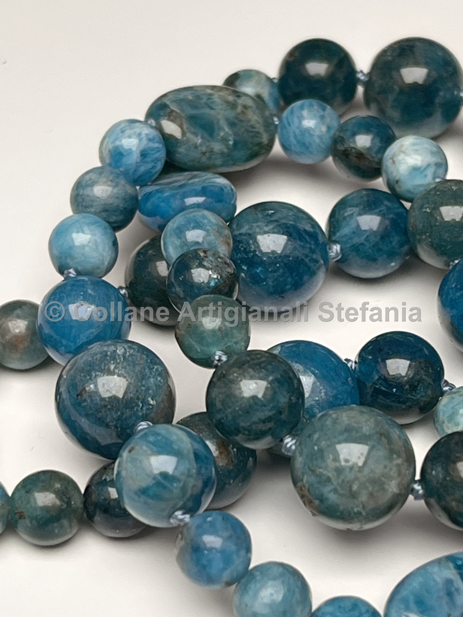 Collana con pietre dure di Apatite di alta qualità