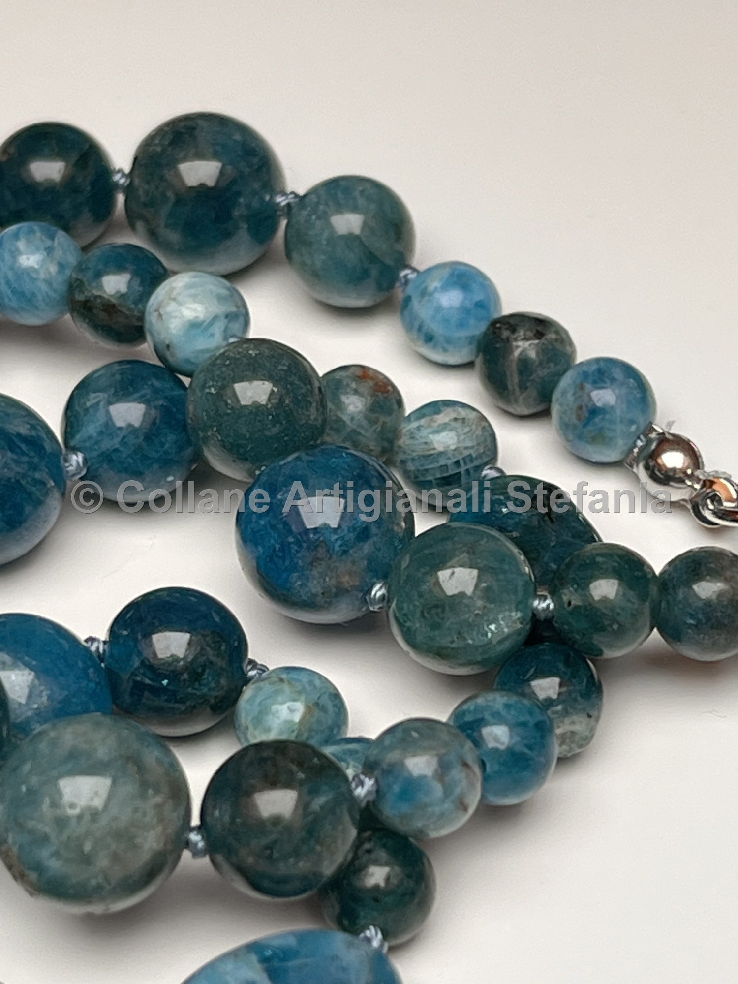 Collana con pietre dure di Apatite di alta qualità