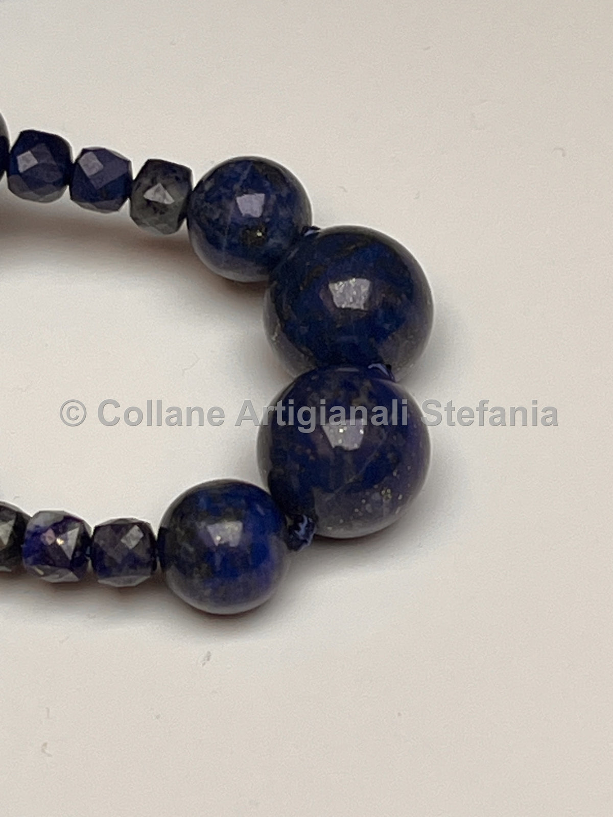 Collana con pietre dure di alta qualità di Lapislazzuli.