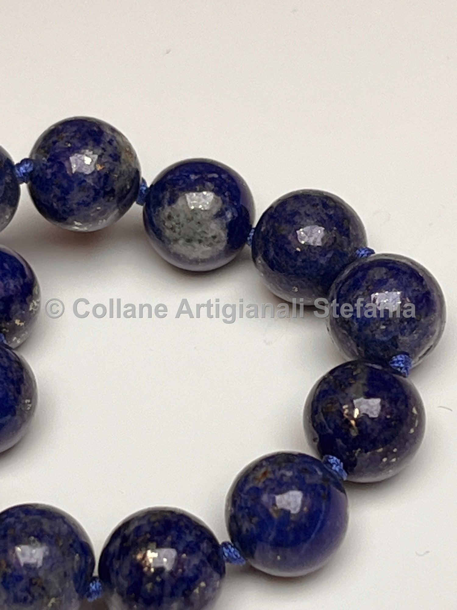Collana con pietre dure di alta qualità di Lapislazzuli.