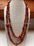 Collana con pietre dure di Diaspro rosso di alta qualità.
