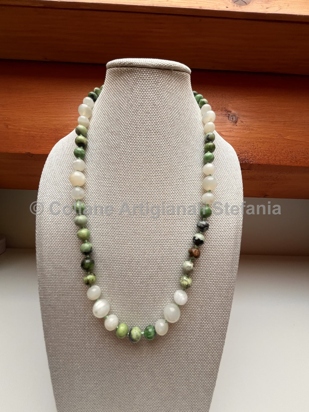 Collana artigianale con Variscite e Pietra di Luna di alta qualità.