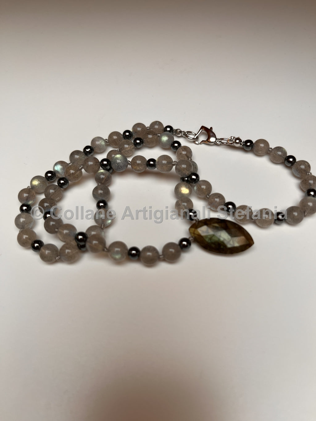 Collana artigianale con Labradorite, Ematite e pendente