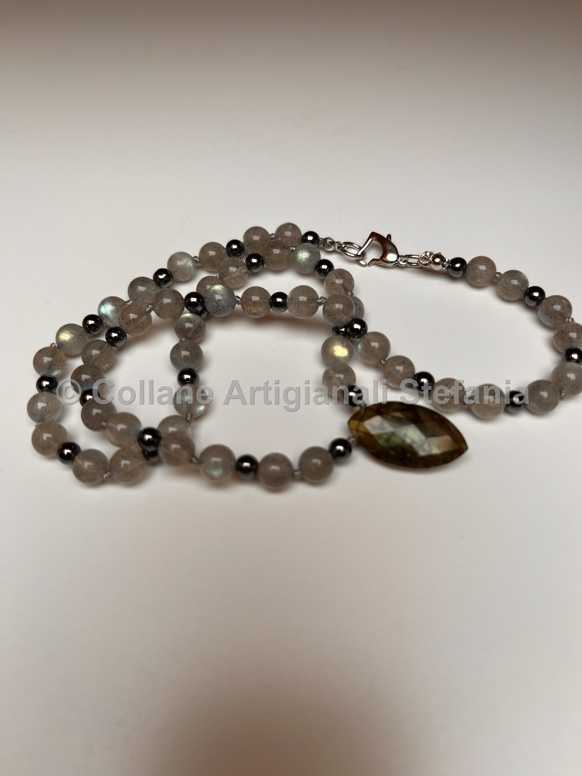 Collana artigianale con Labradorite, Ematite e pendente