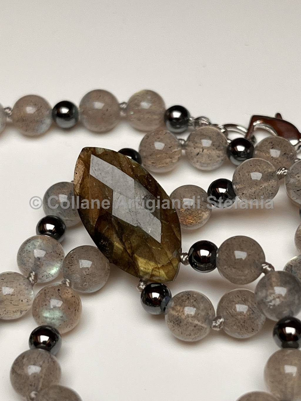 Collana artigianale con Labradorite, Ematite e pendente