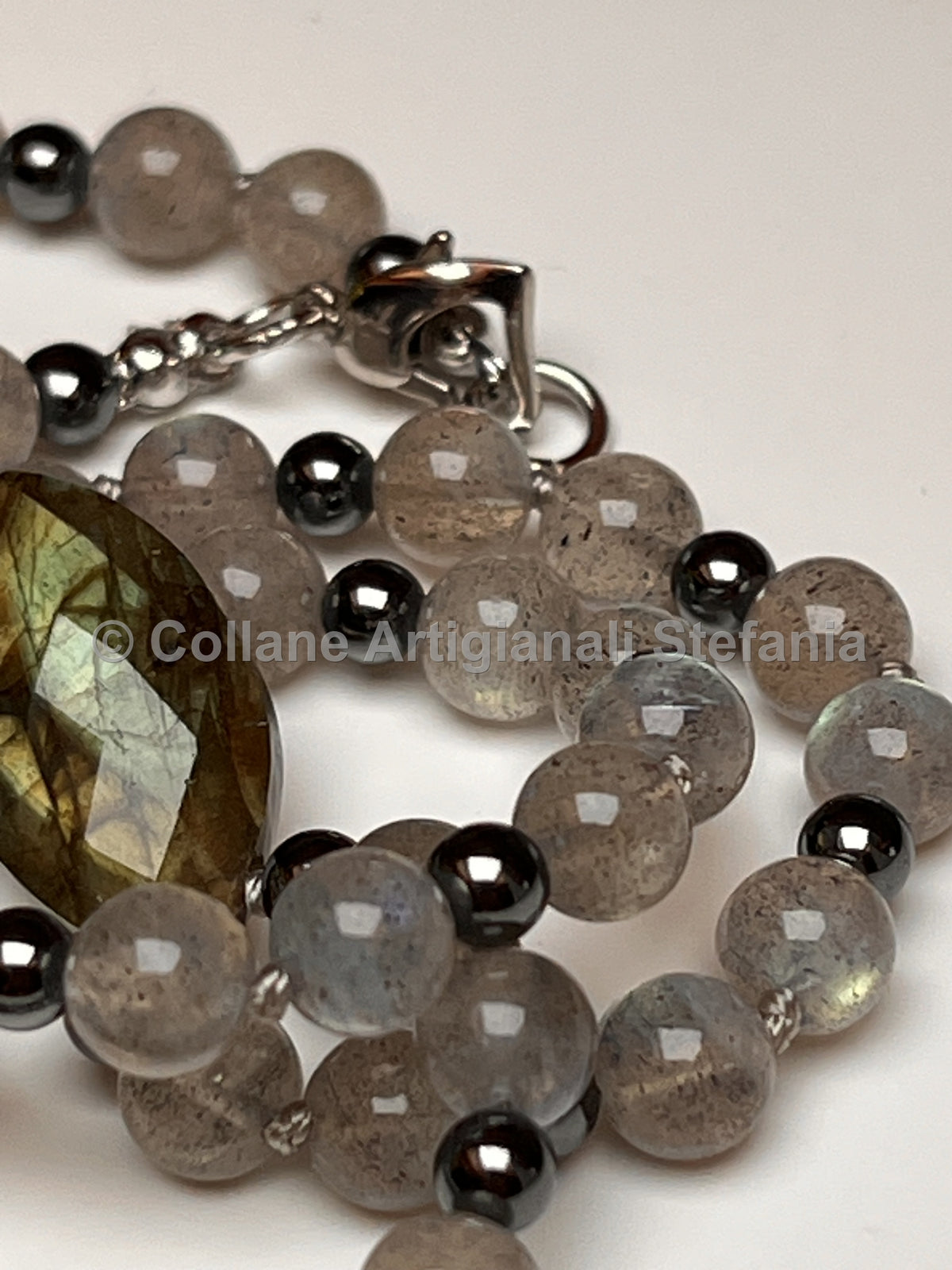 Collana artigianale con Labradorite, Ematite e pendente